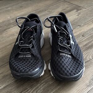 Under Armour Black Mesh Running Shoes, Size 7 1/2
